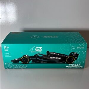 Bburago (Formula one Racecar George Russel 63# Petronas Model Car